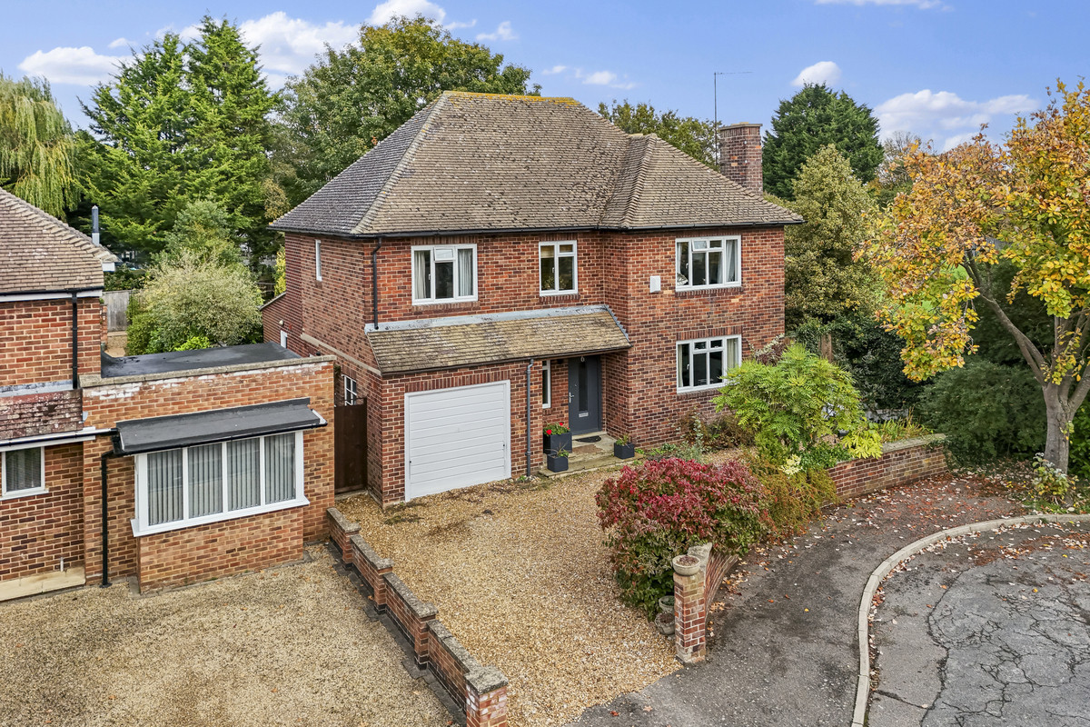 5 bedroom Detached house For Sale