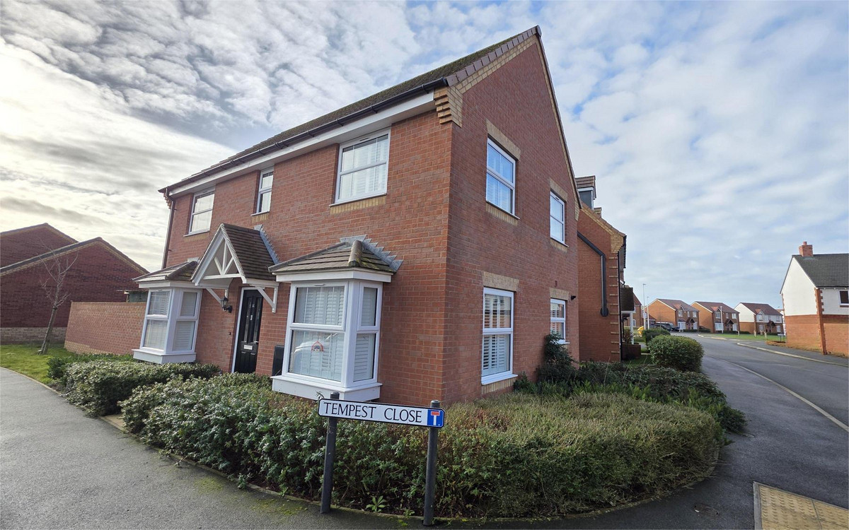 3 bedroom Detached house For Sale