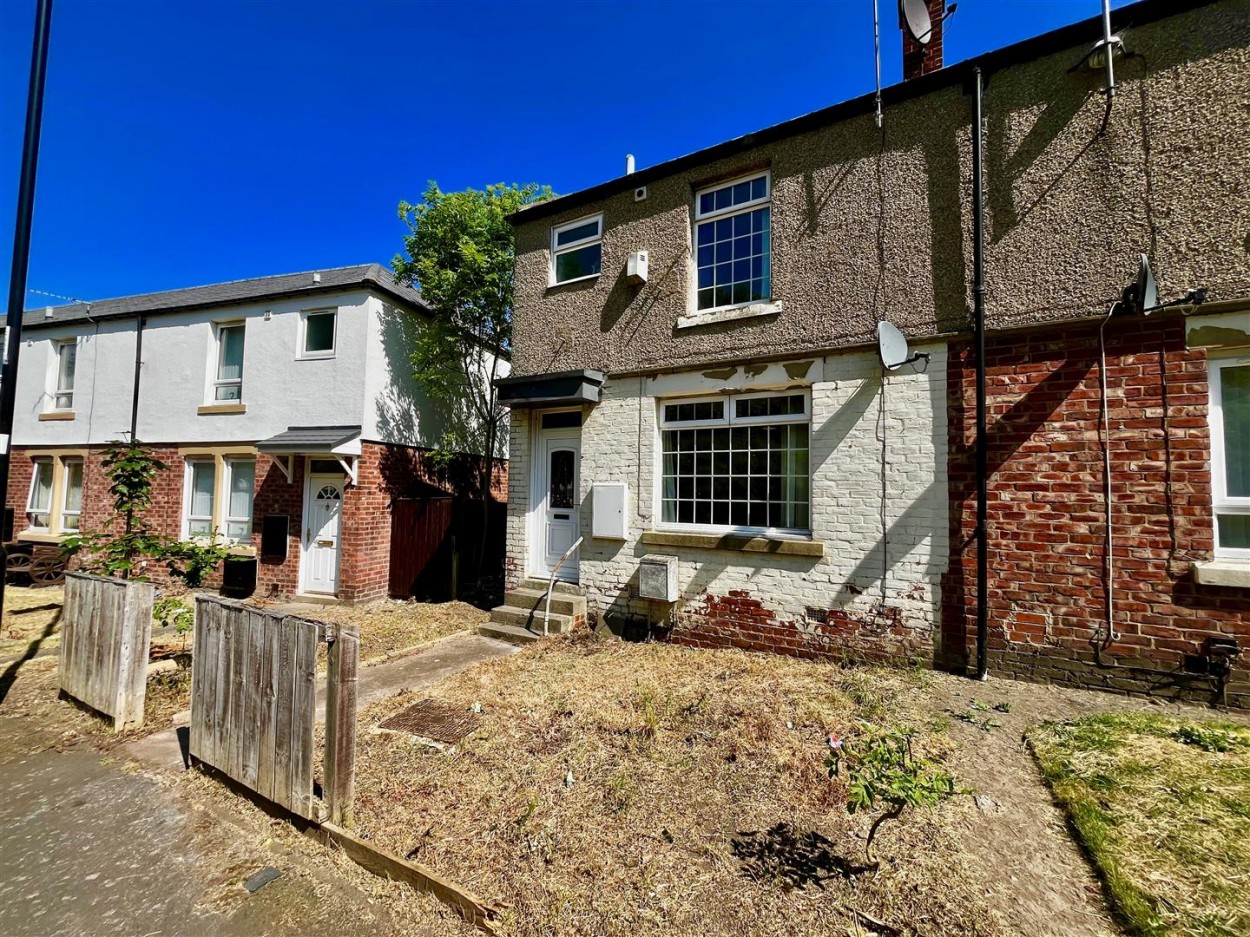 2 bedroom Terraced bungalow Under Offer