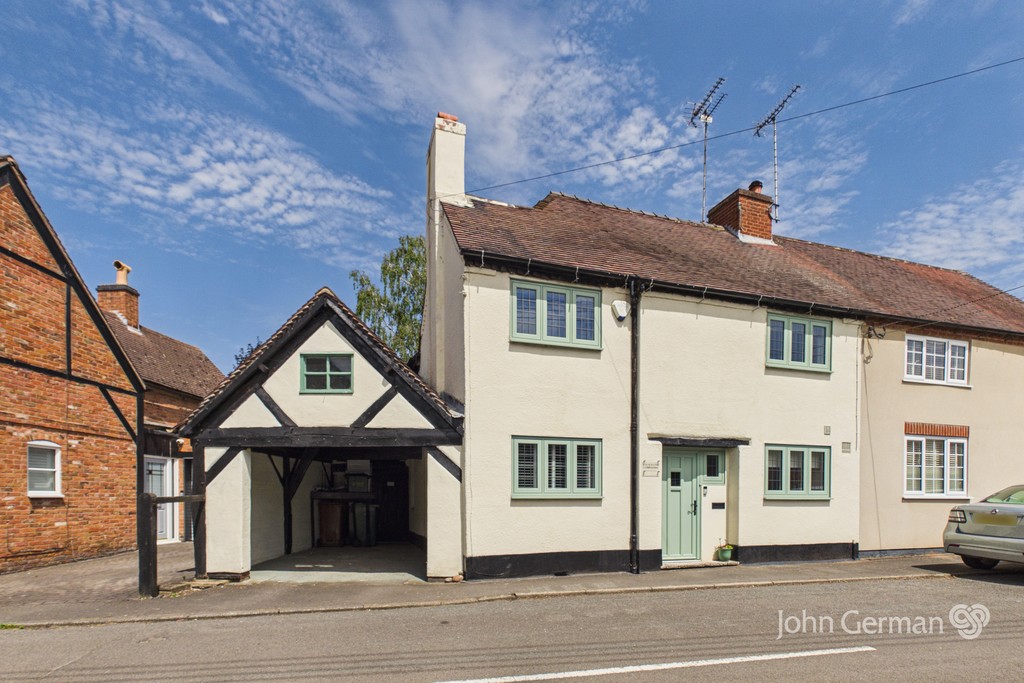 4 bedroom Semi-detached house For Sale