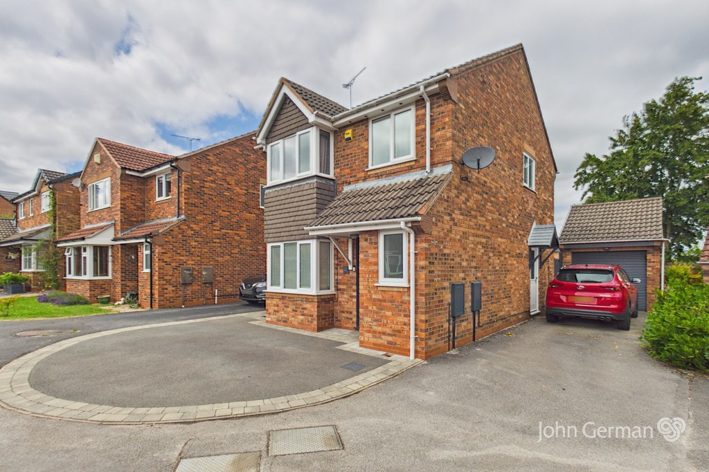 3 bedroom Detached house For Sale