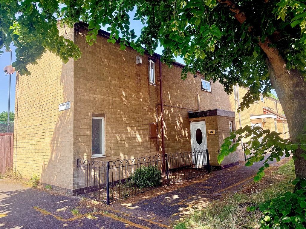 3 bedroom Property For Sale