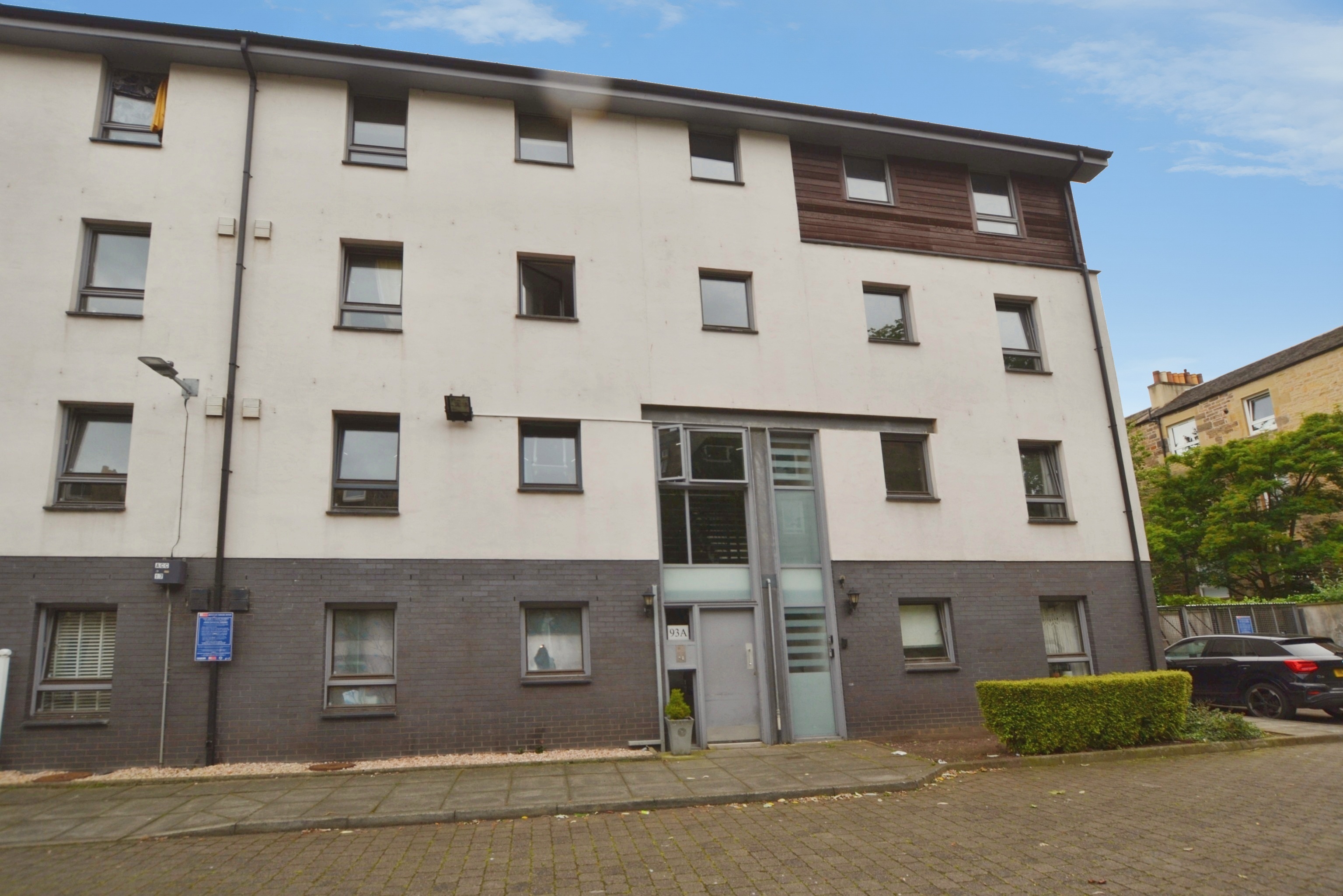 2 bedroom Flat To Let