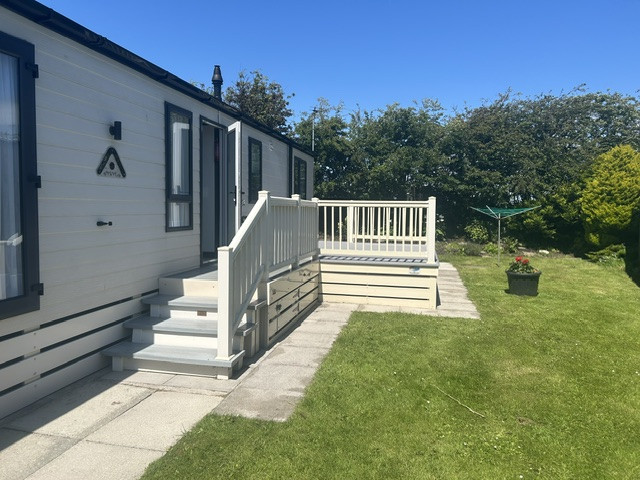 2 bedroom House (unspecified) For Sale