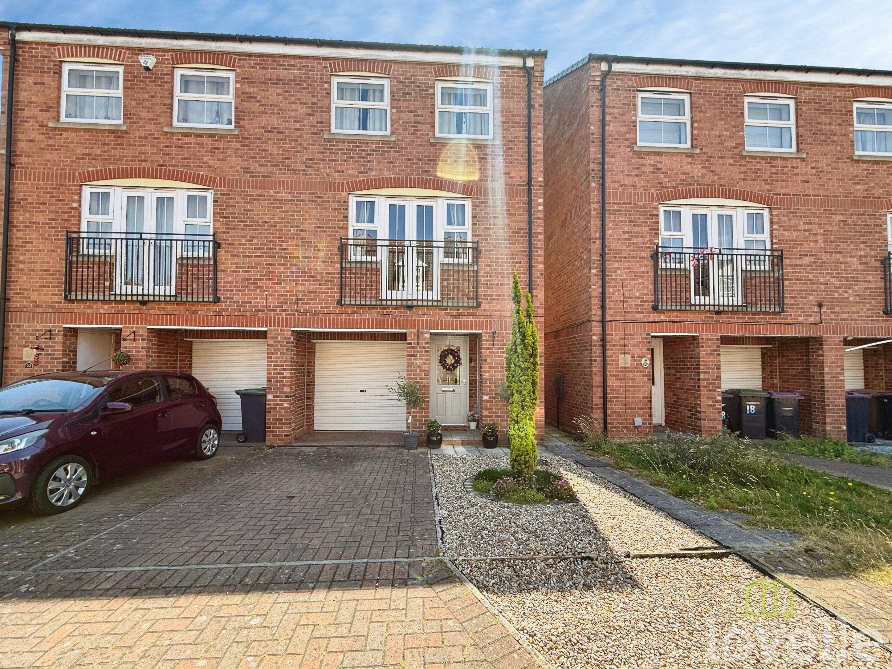 3 bedroom Semi-detached house For Sale
