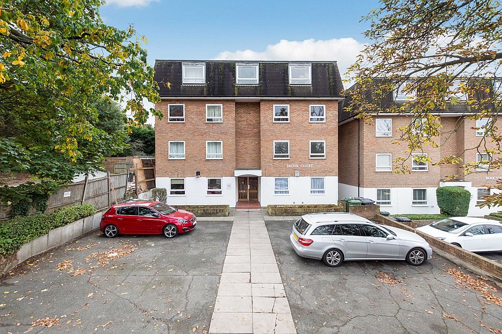2 bedroom Flat Let