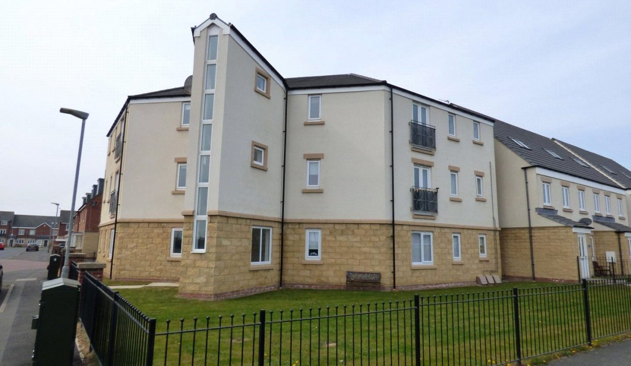  Apartment To Let