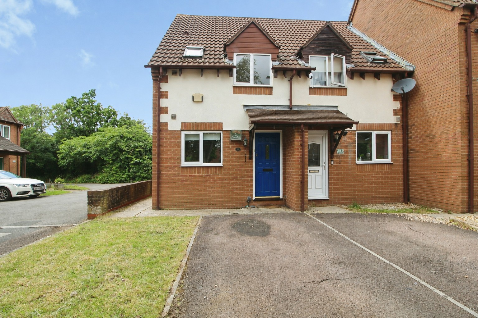 2 bedroom Semi-detached house To Let
