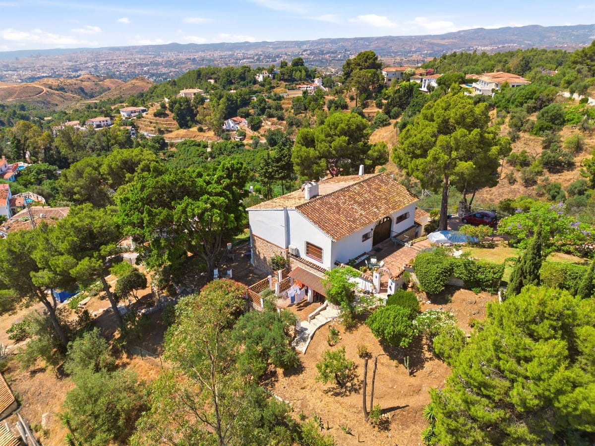 4 bedroom Villa For Sale