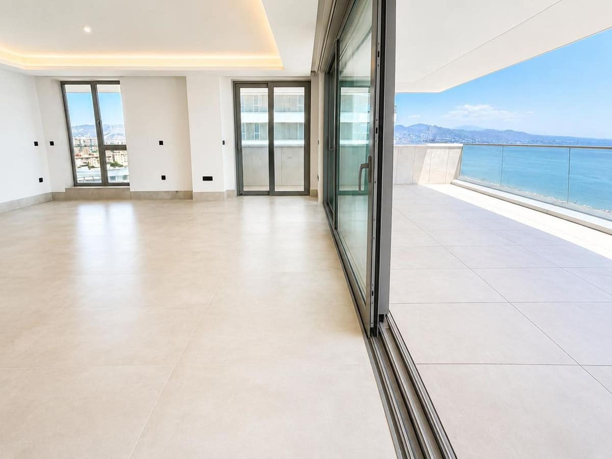 4 bedroom Apartment For Sale