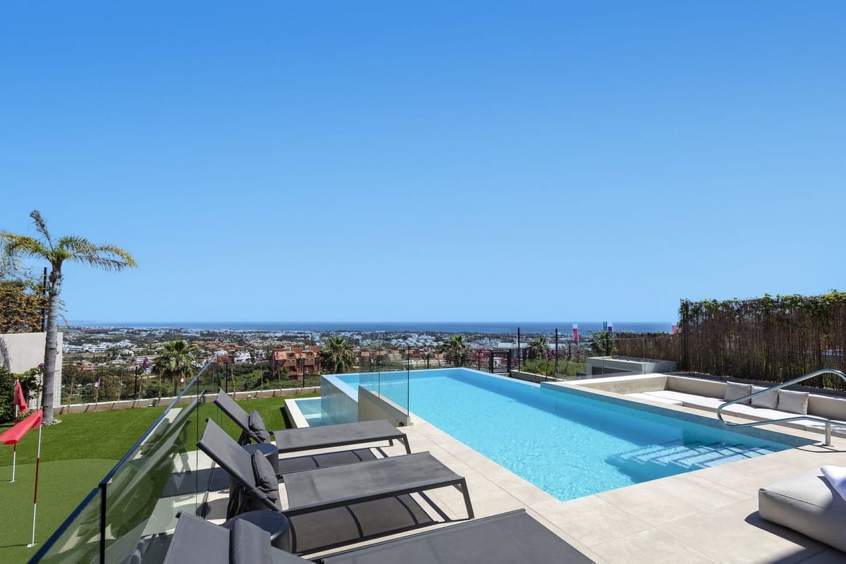 5 bedroom Villa For Sale