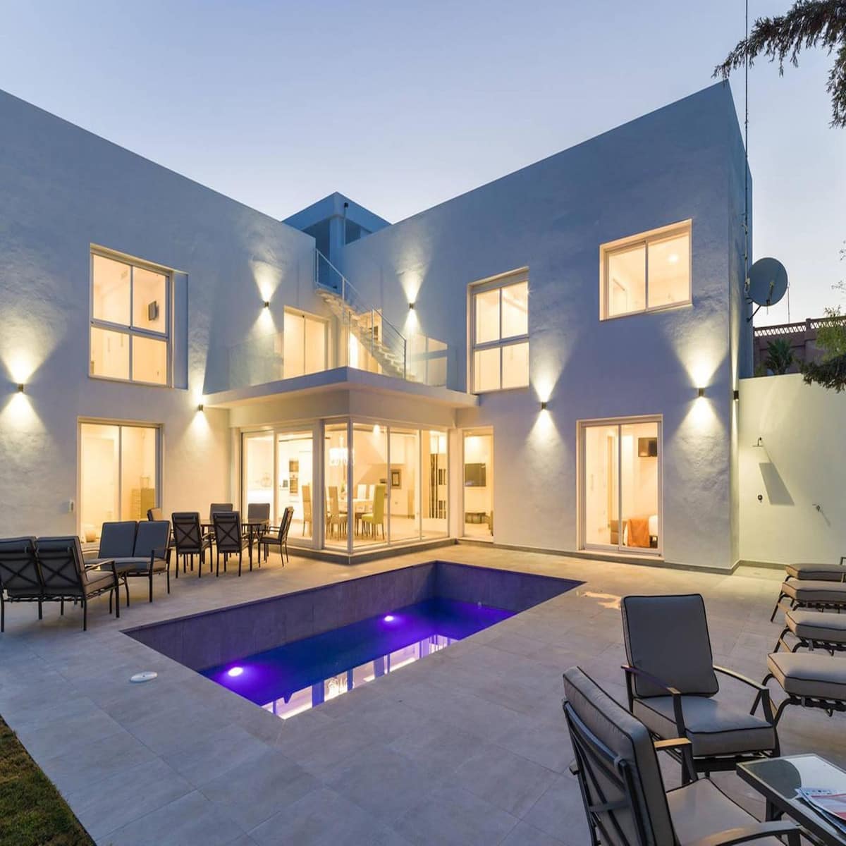6 bedroom Villa For Sale