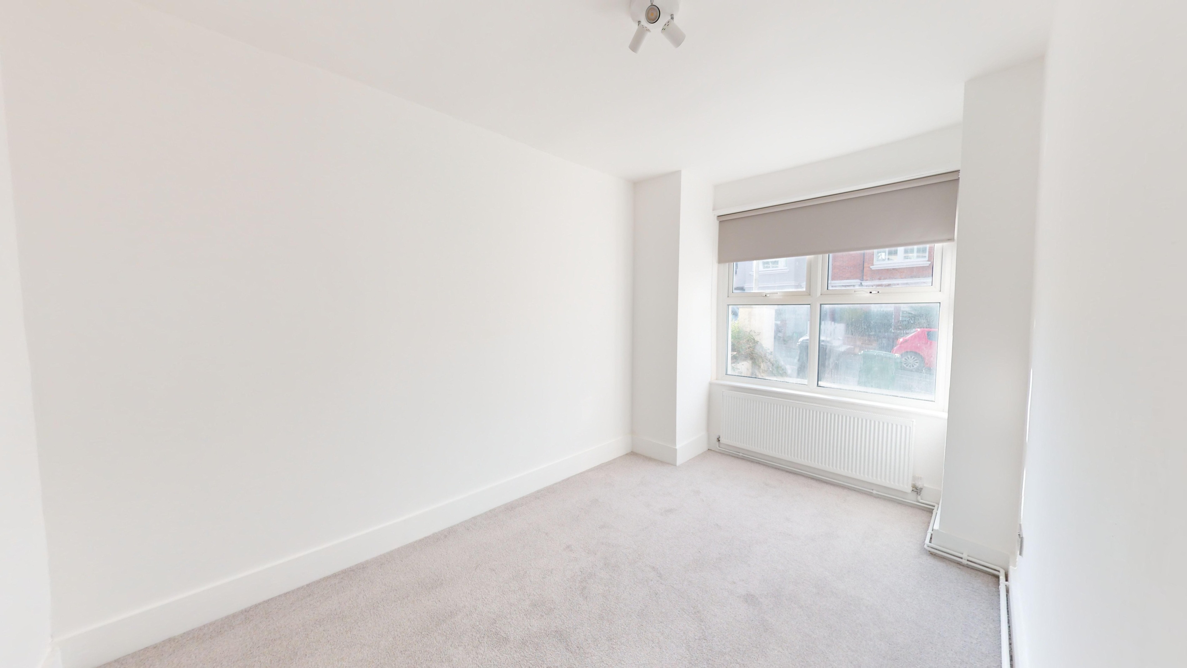 2 bedroom Flat To Let