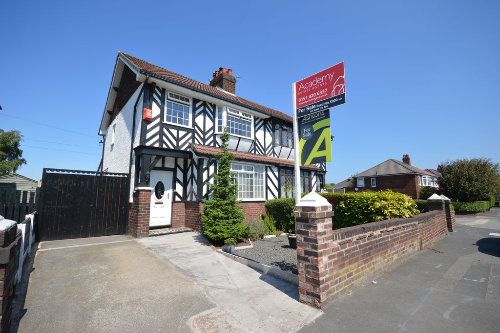 3 bedroom Link detached house For Sale