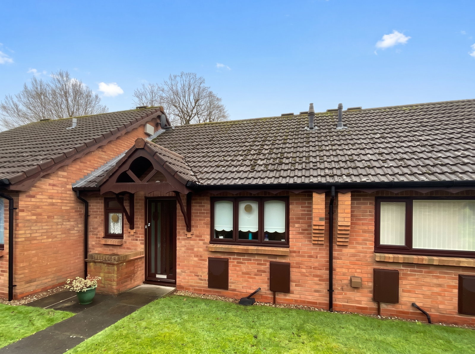 1 bedroom Terraced bungalow For Sale