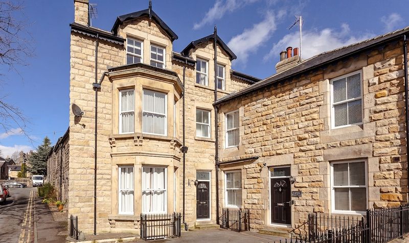 4 bedroom Town house For Sale