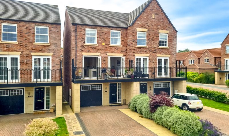 4 bedroom Semi-detached house For Sale
