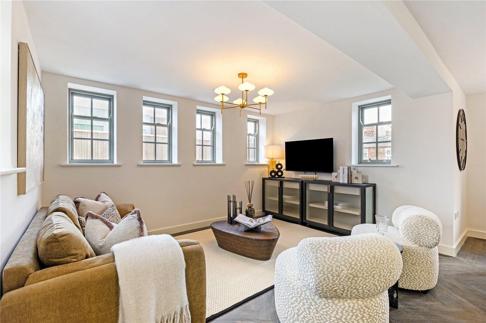 2 bedroom Flat For Sale