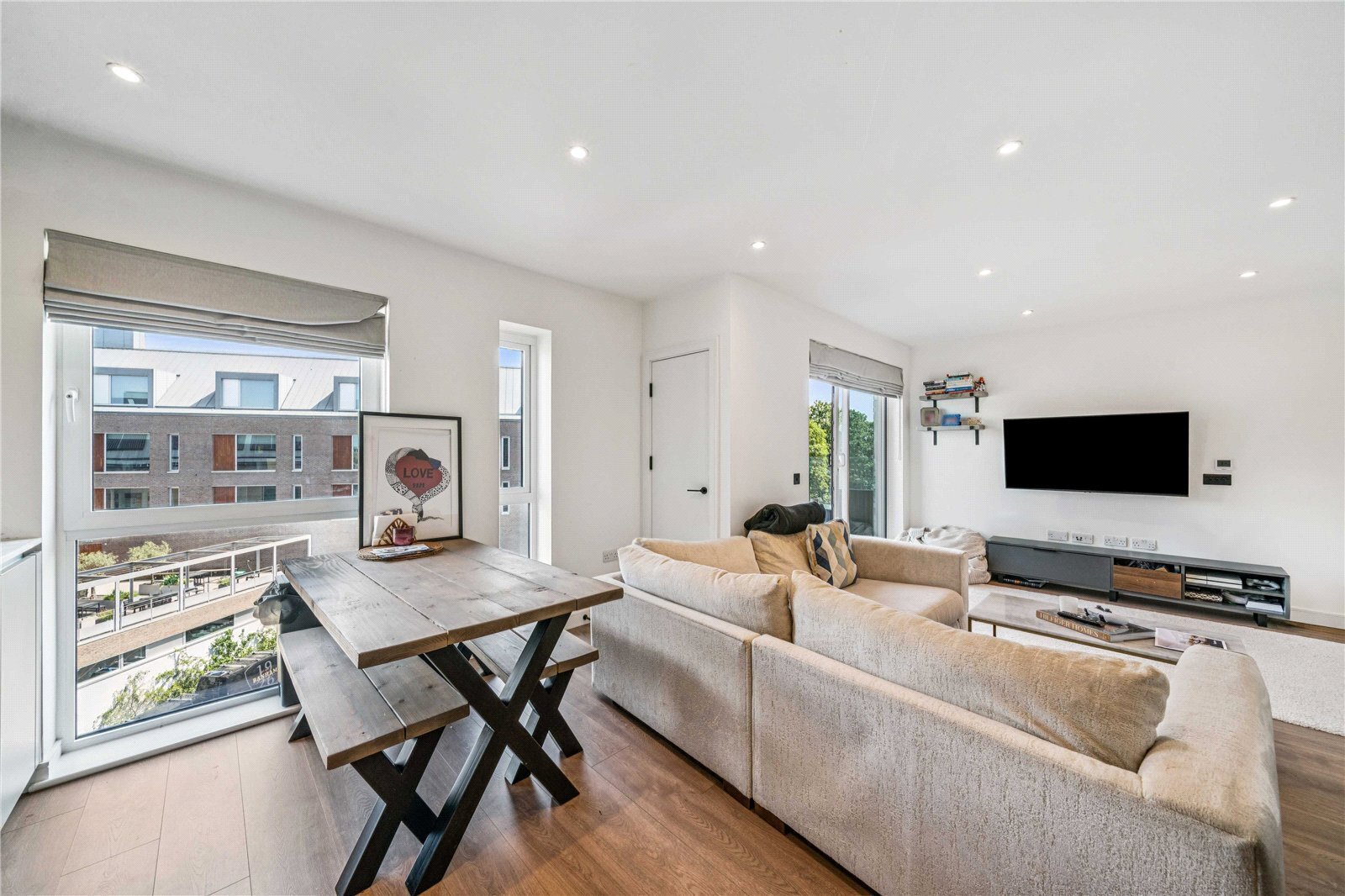 1 bedroom Flat For Sale