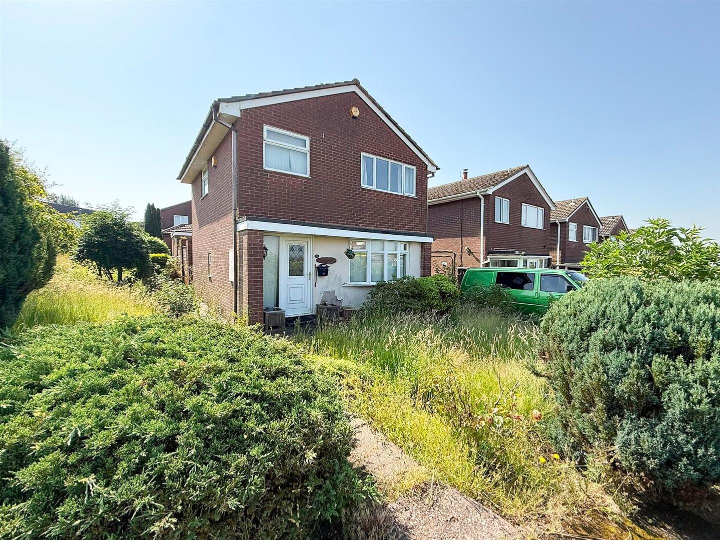 3 bedroom Link detached house For Sale