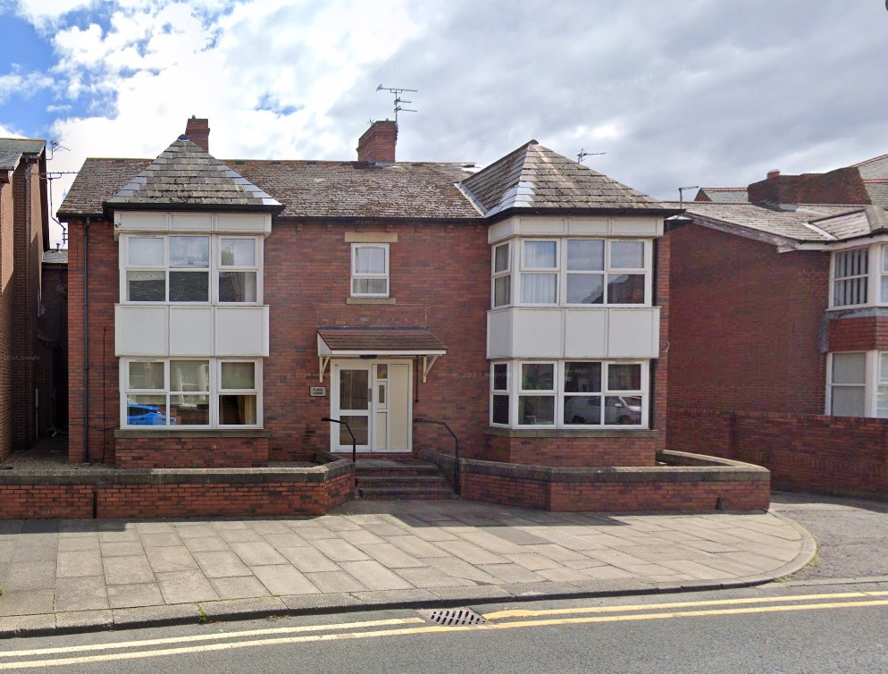 1 bedroom Flat For Sale