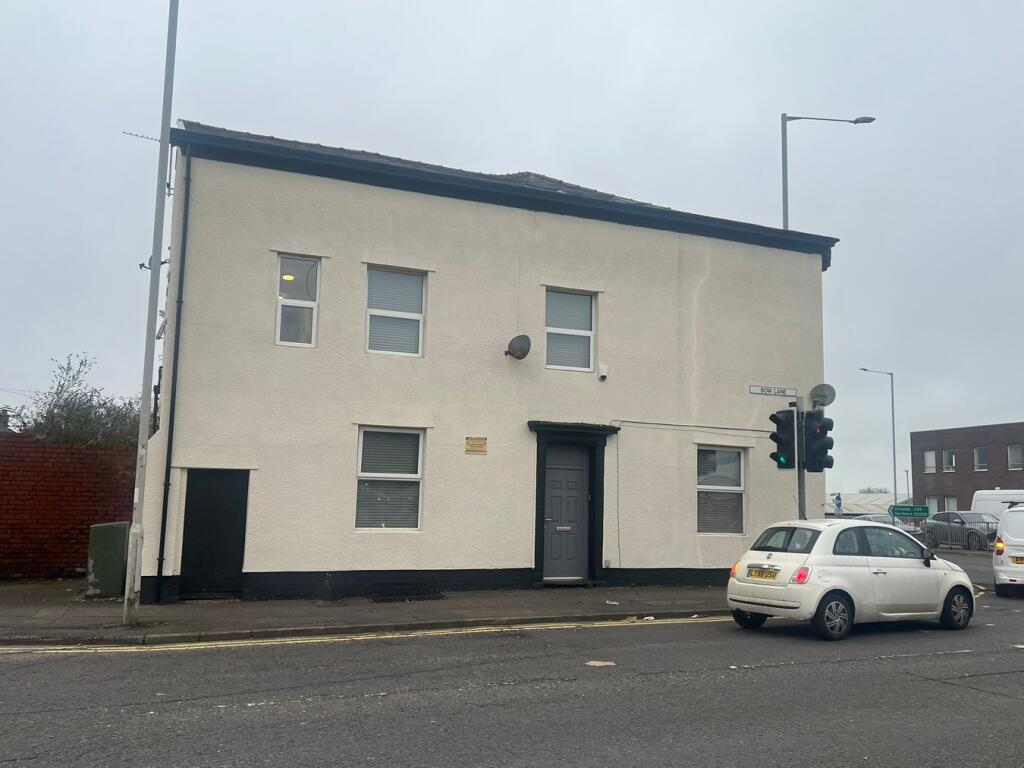 13 bedroom House of Multiple Occupation For Sale
