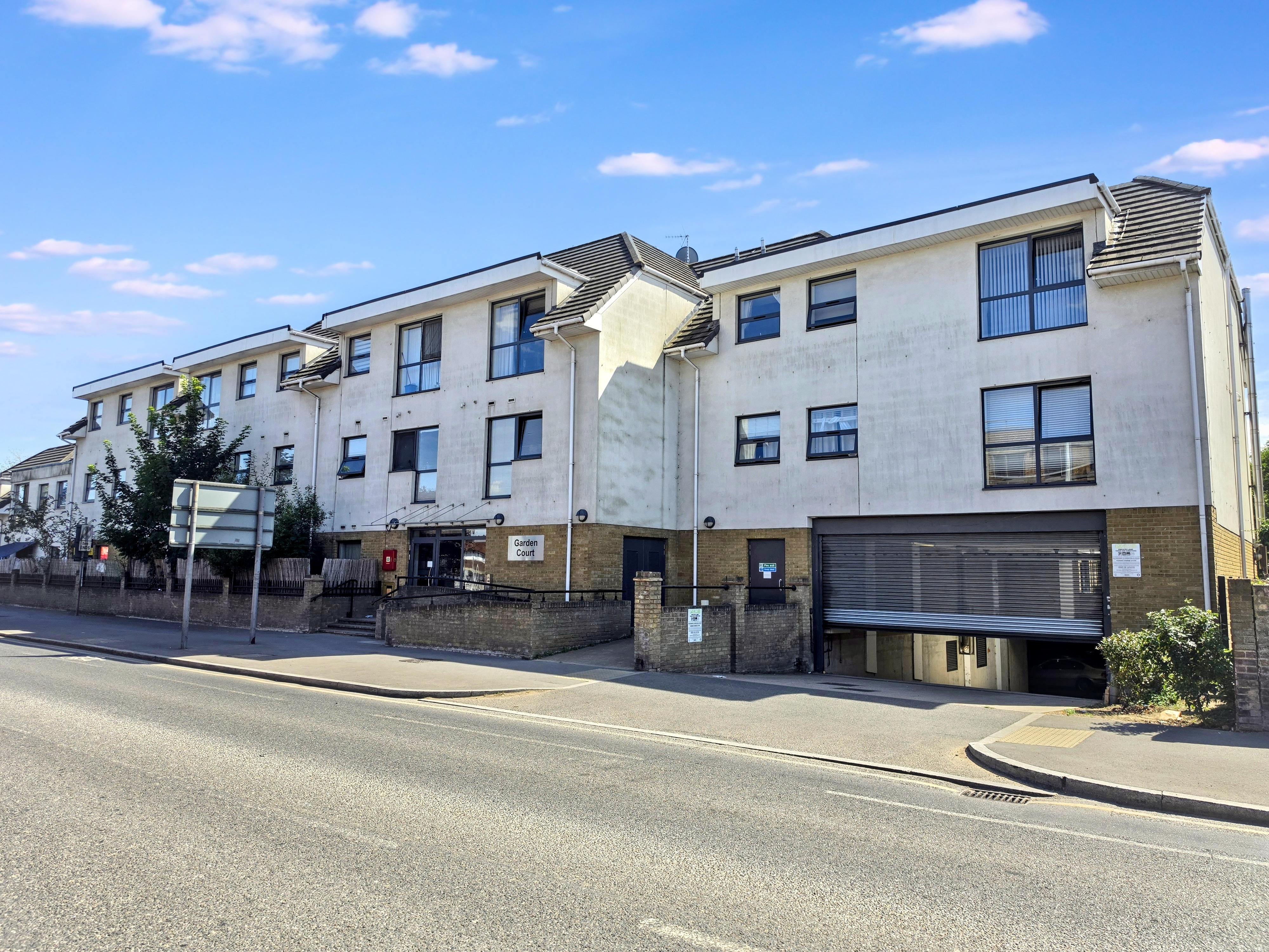 2 bedroom Apartment For Sale