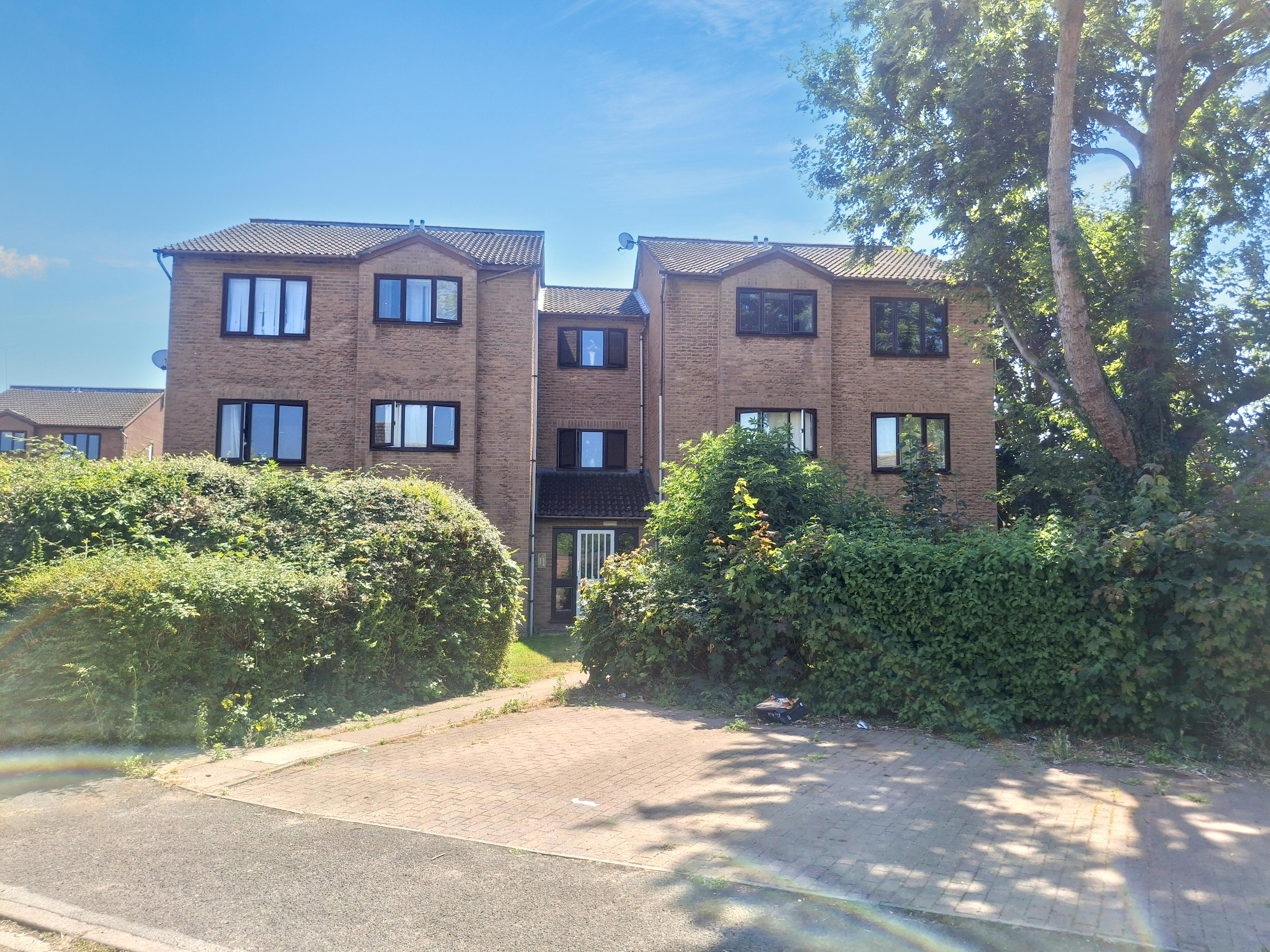 1 bedroom Flat For Sale
