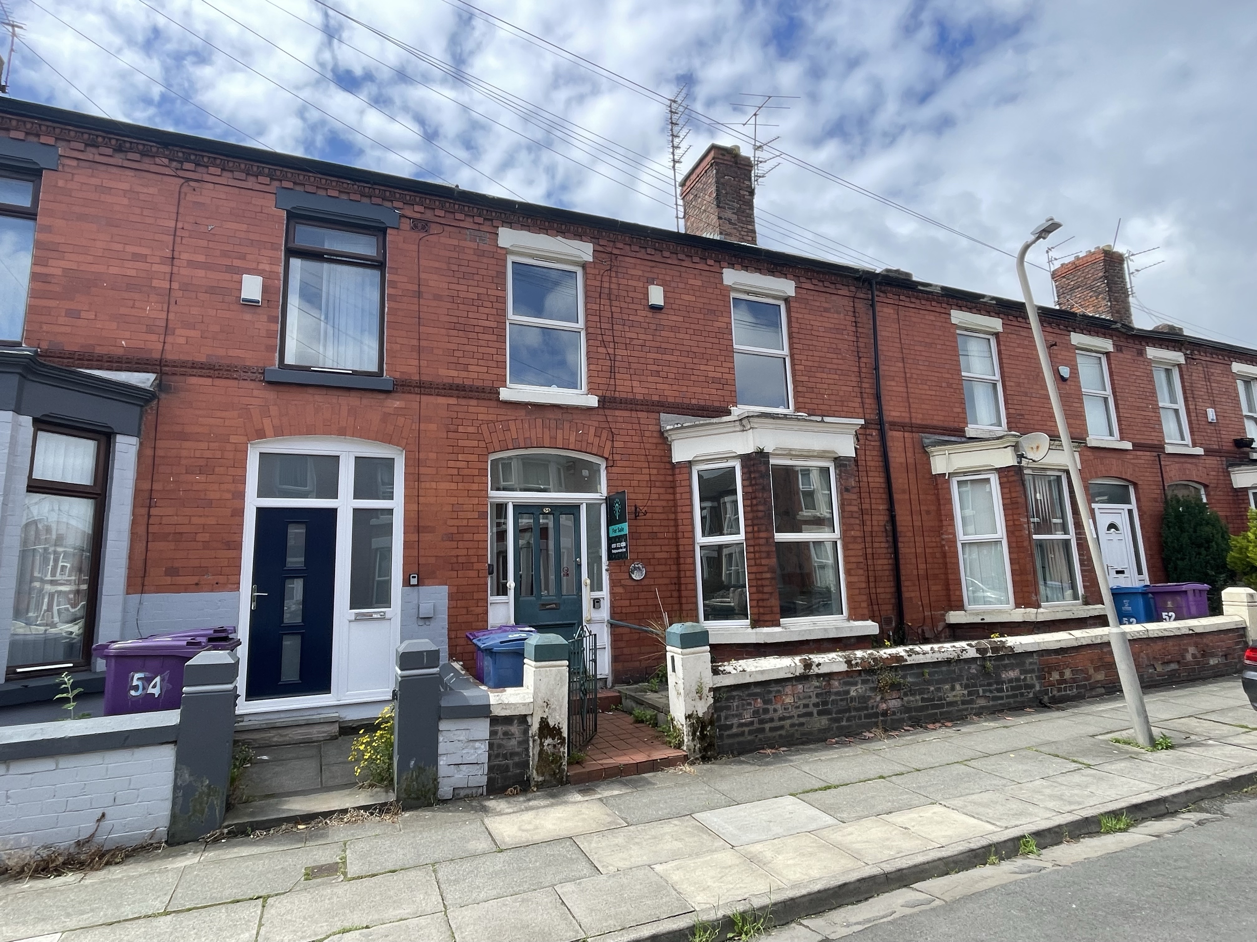  Terraced House For Sale