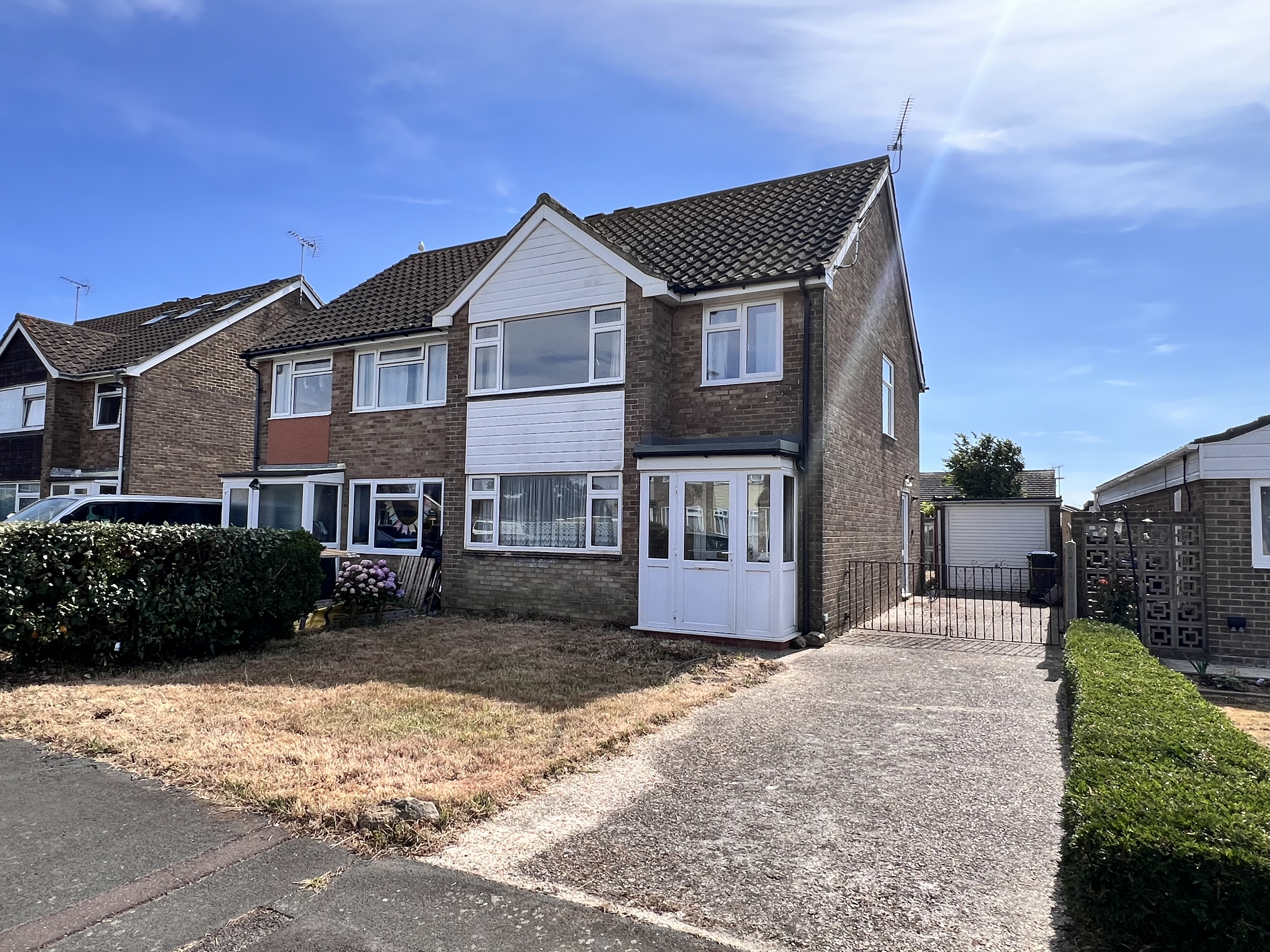 3 bedroom Semi-detached house For Sale