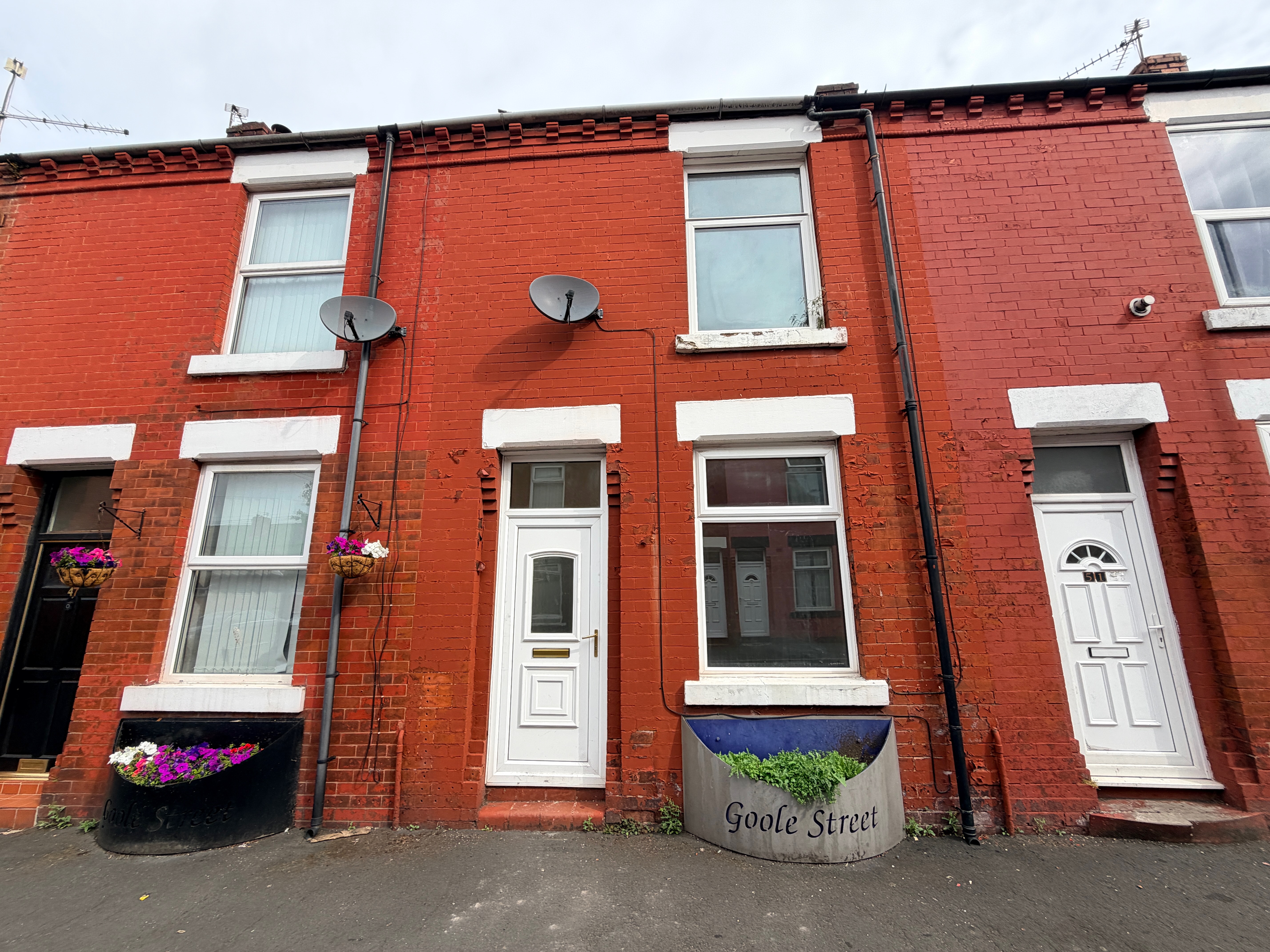  Terraced House For Sale