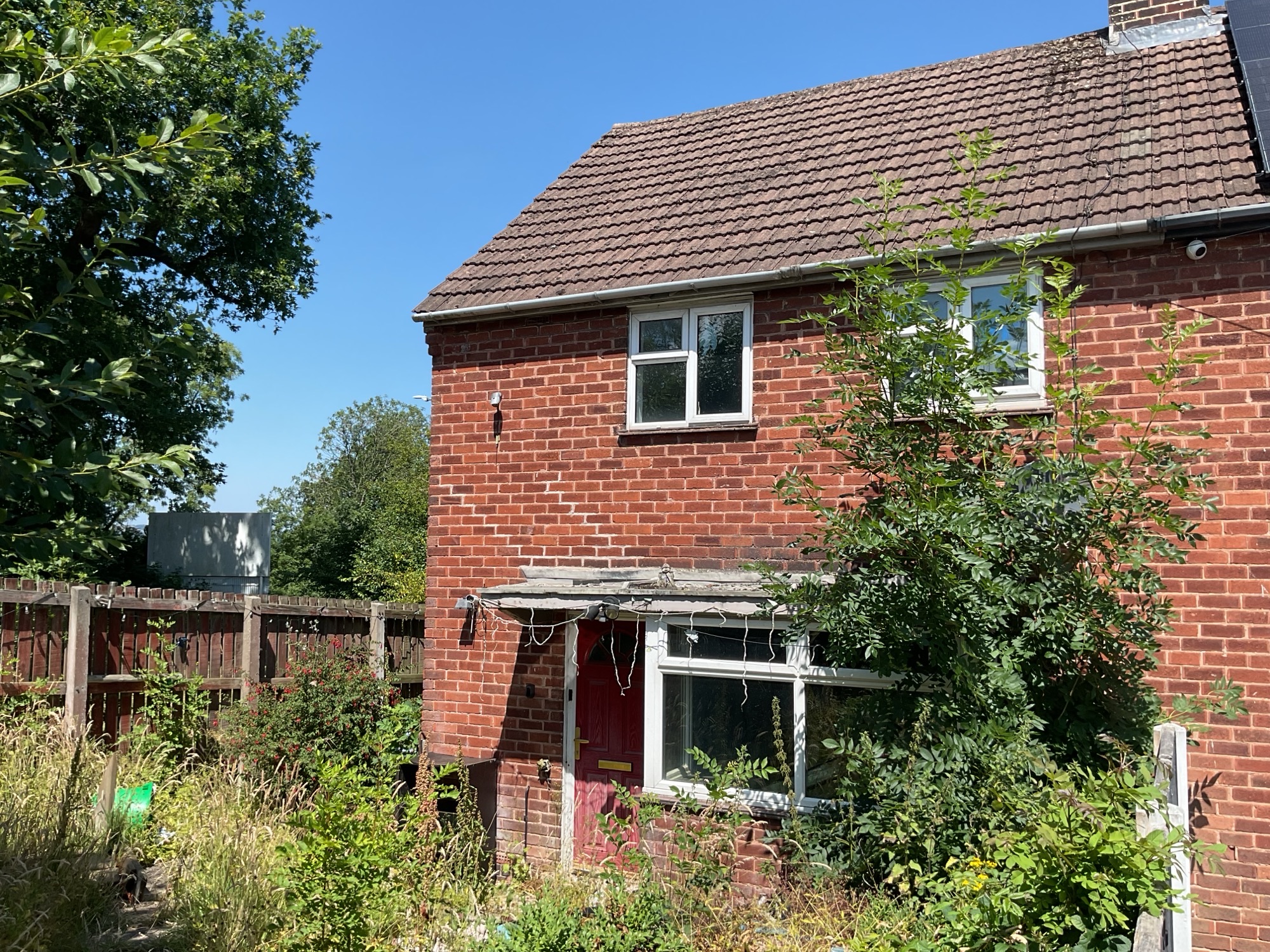 2 bedroom Semi-detached house For Sale