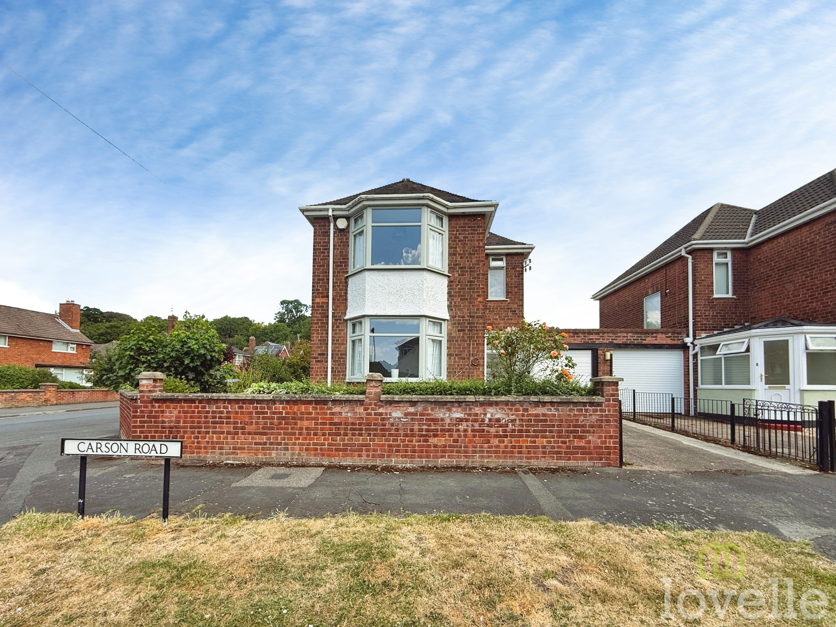 3 bedroom Detached house For Sale