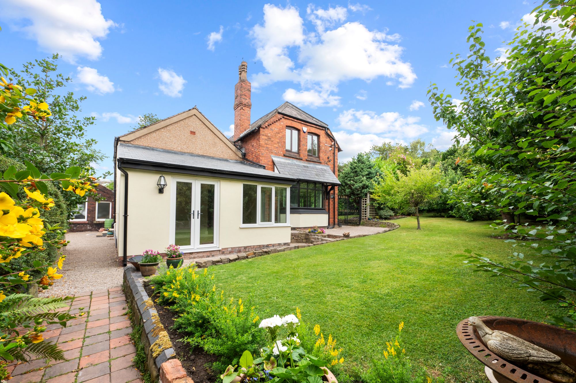 4 bedroom Link detached house For Sale