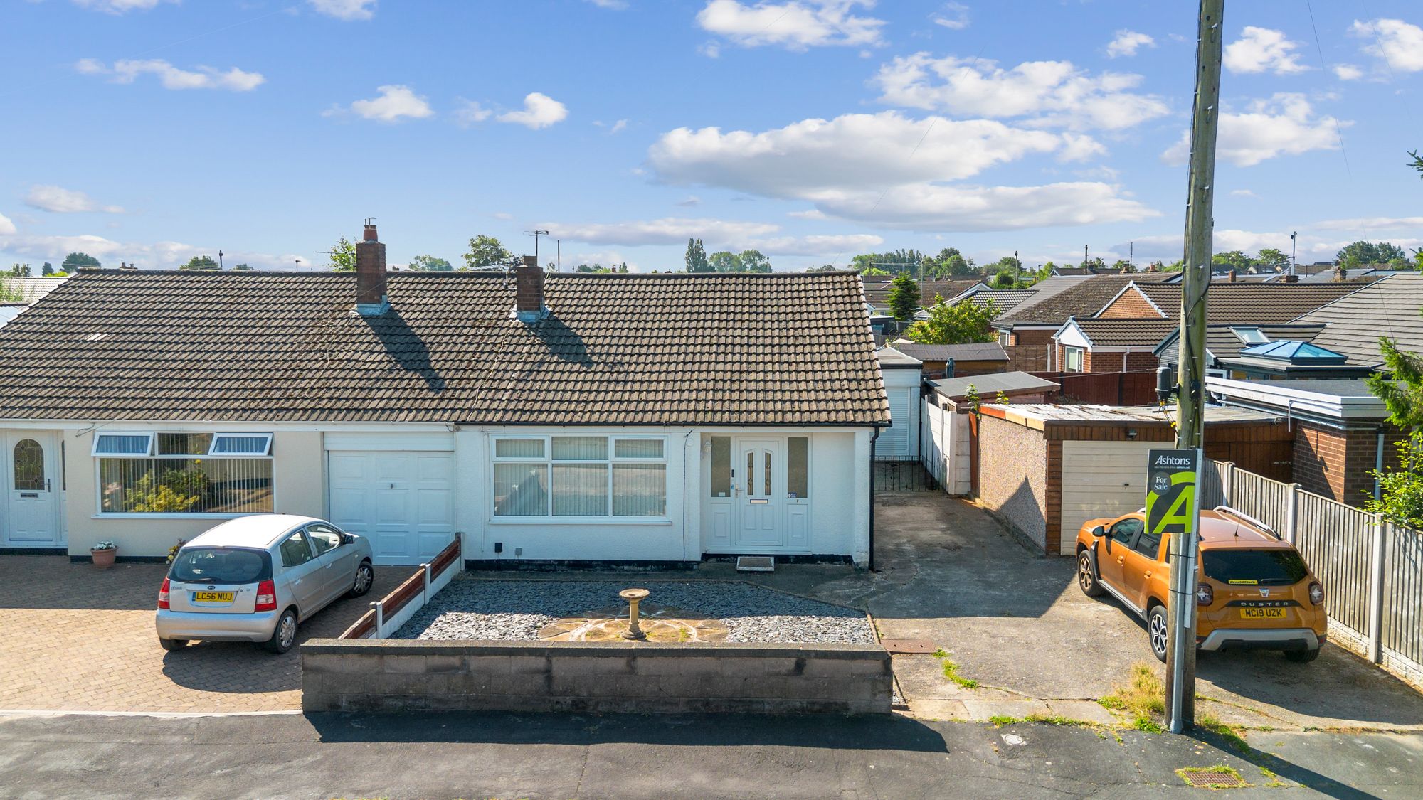 3 bedroom Detached bungalow For Sale