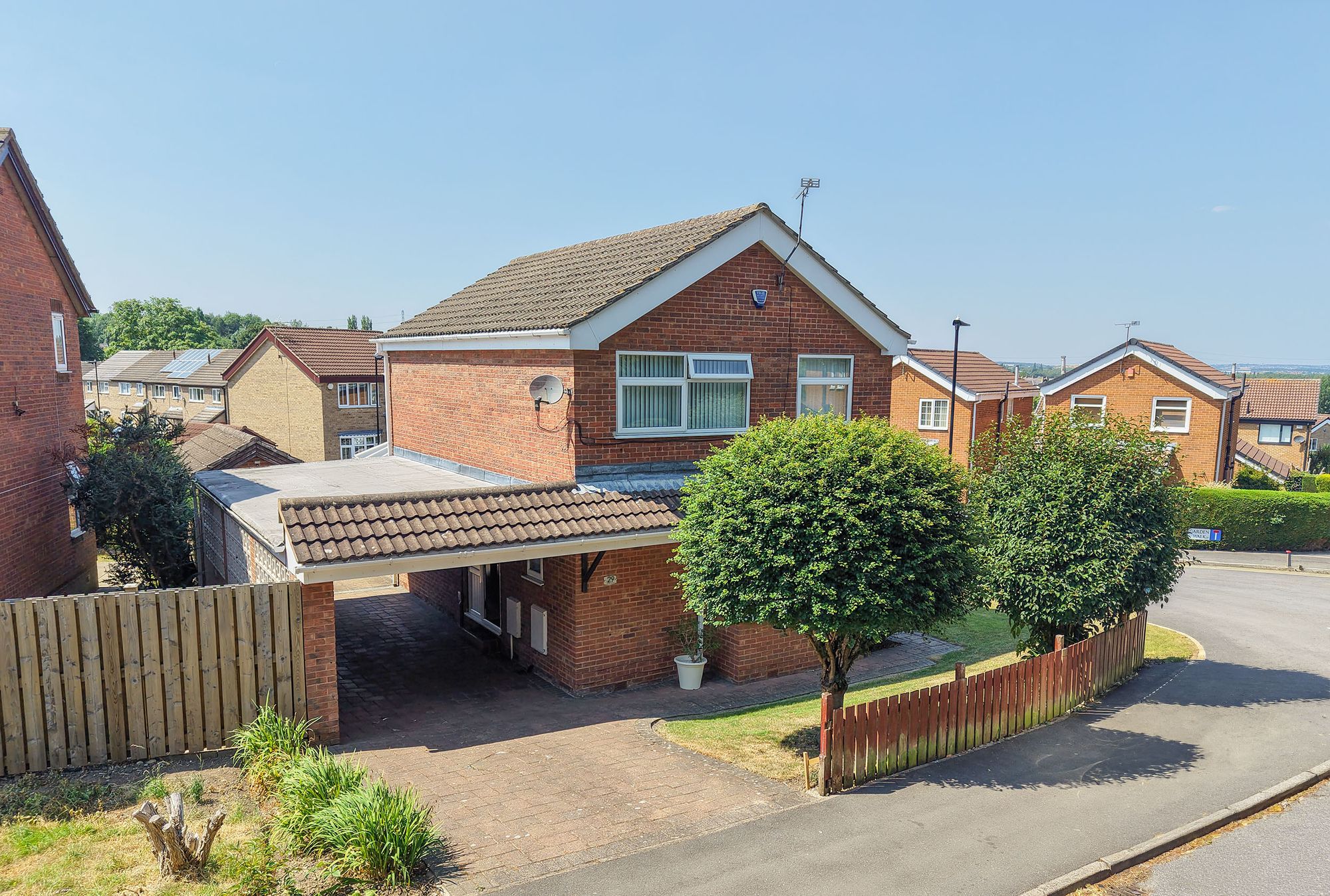 3 bedroom Detached house For Sale
