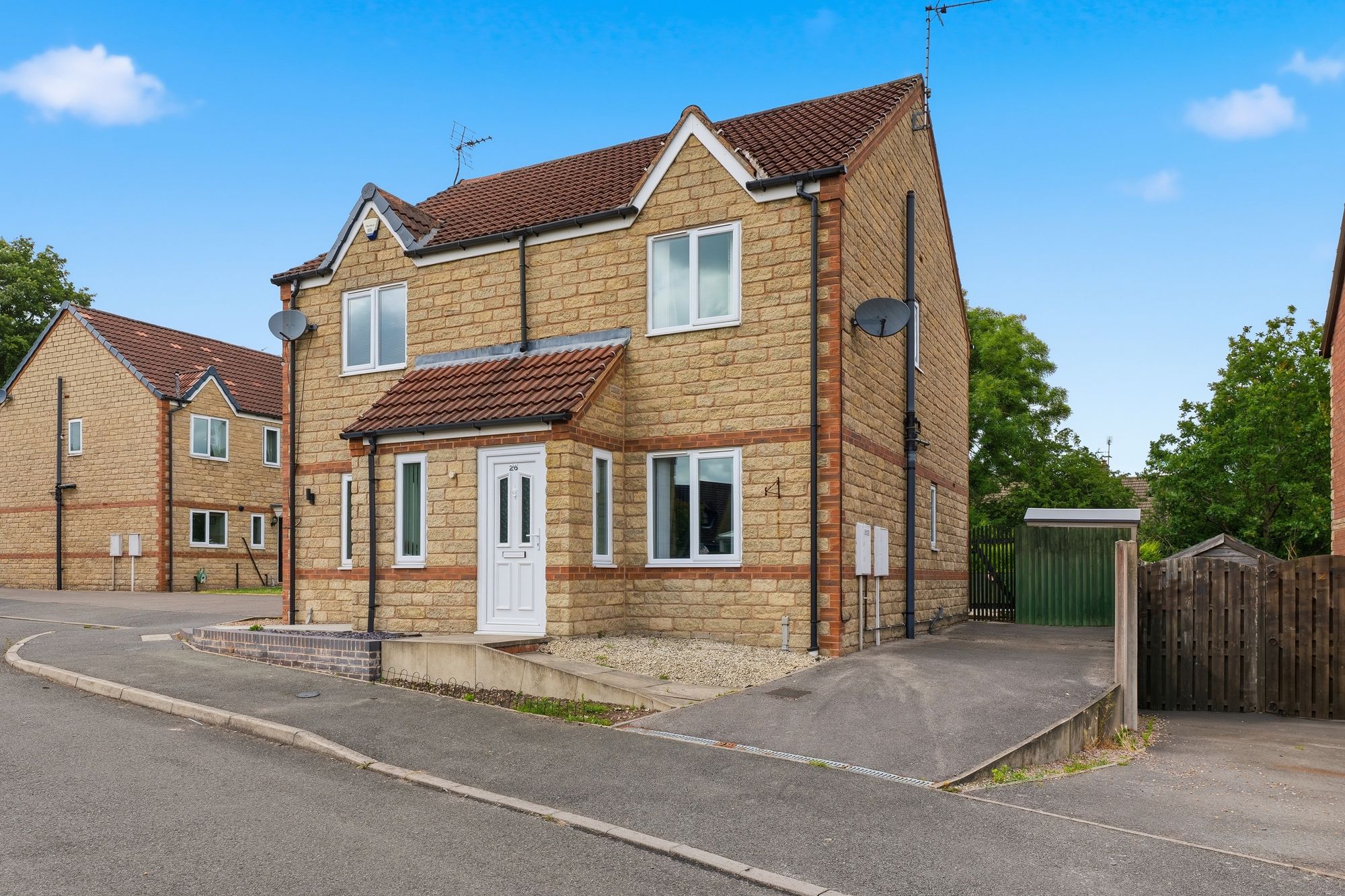 2 bedroom Semi-detached house For Sale