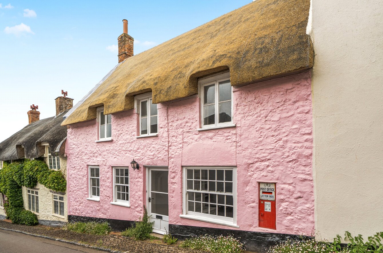 3 bedroom Cottage For Sale