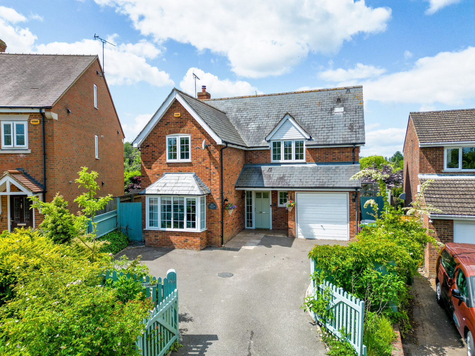 4 bedroom Detached house Under Offer