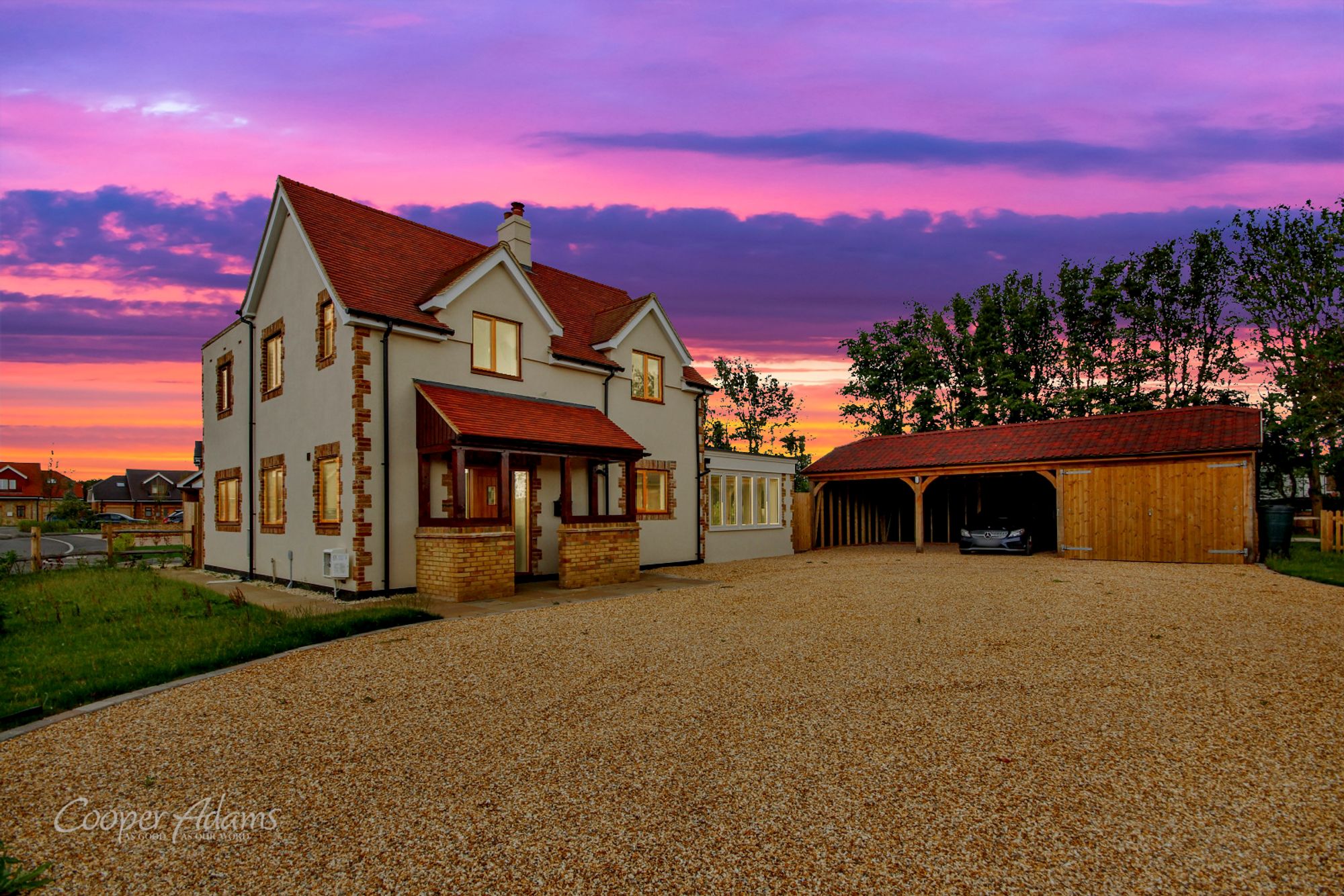 4 bedroom Detached house To Let