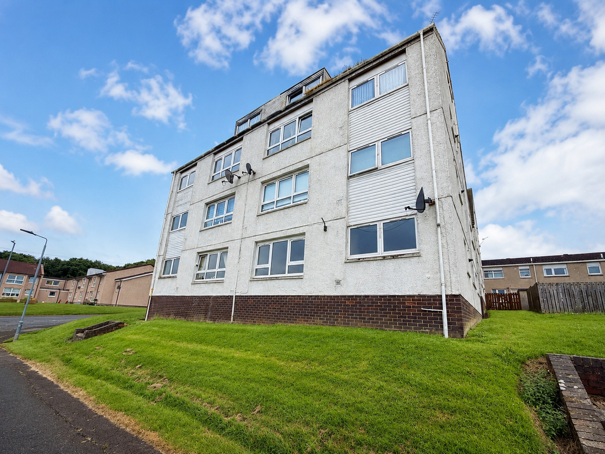 2 bedroom Ground floor flat To Let