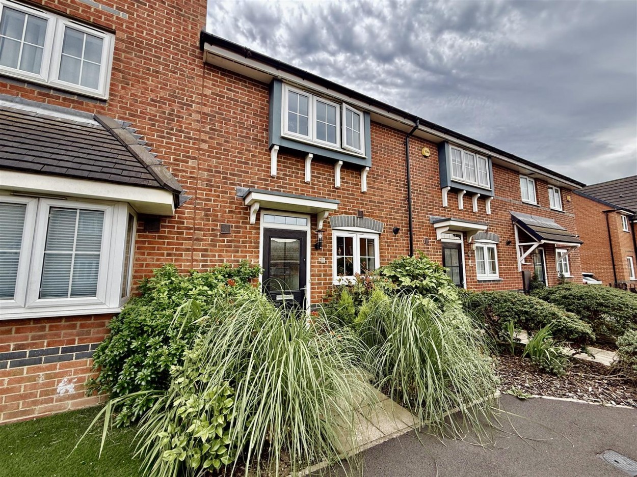 3 bedroom Terraced bungalow To Let