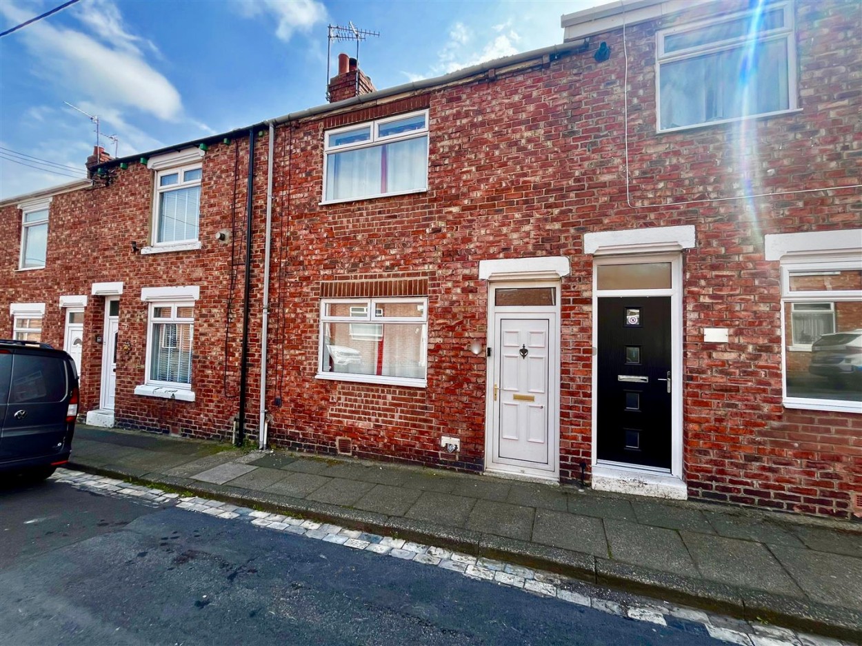 2 bedroom Terraced bungalow To Let
