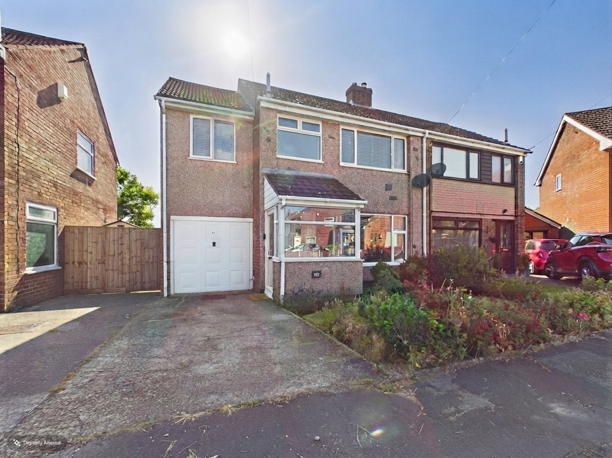 4 bedroom Semi-detached house Under Offer