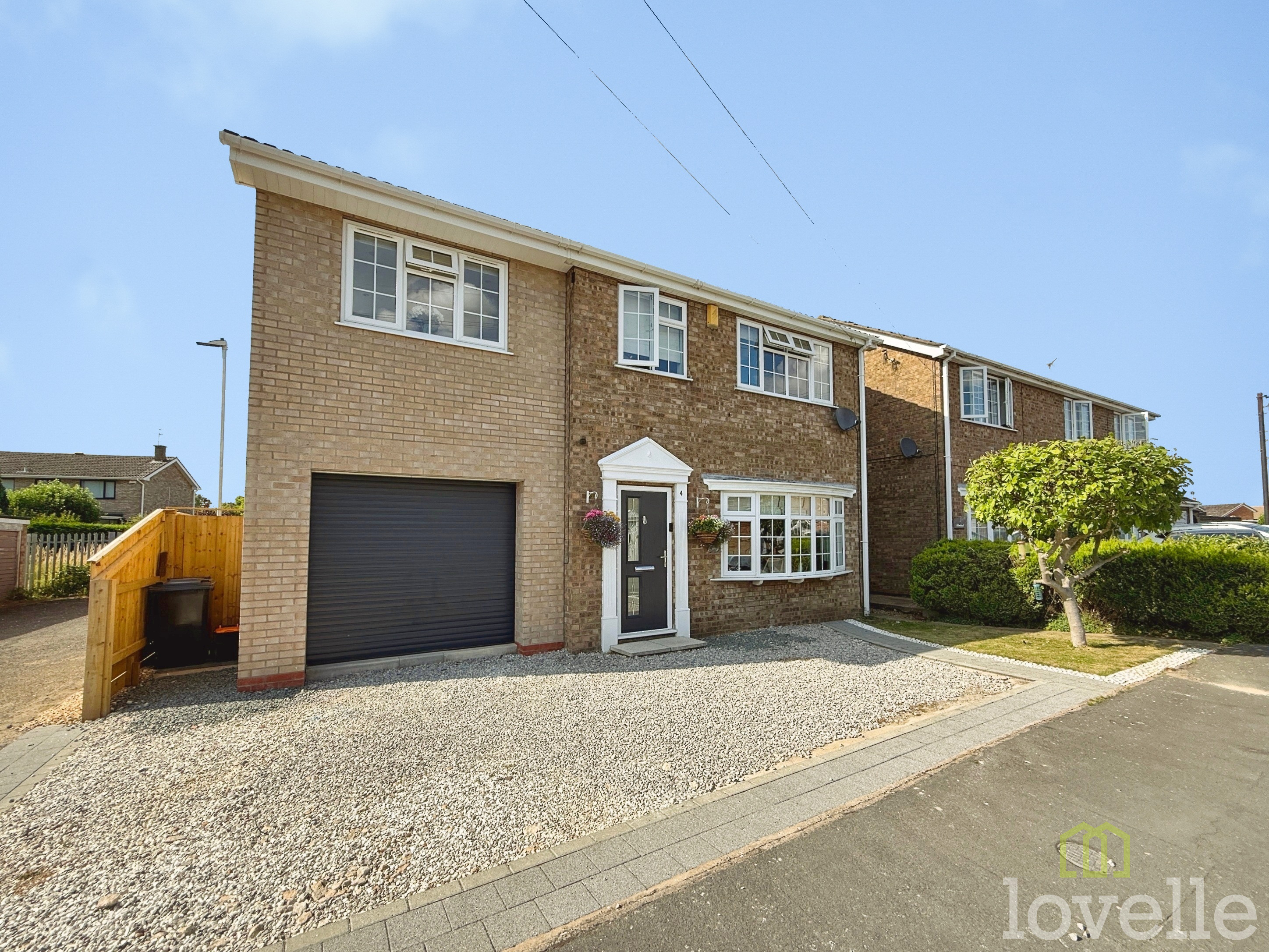 4 bedroom Detached house For Sale