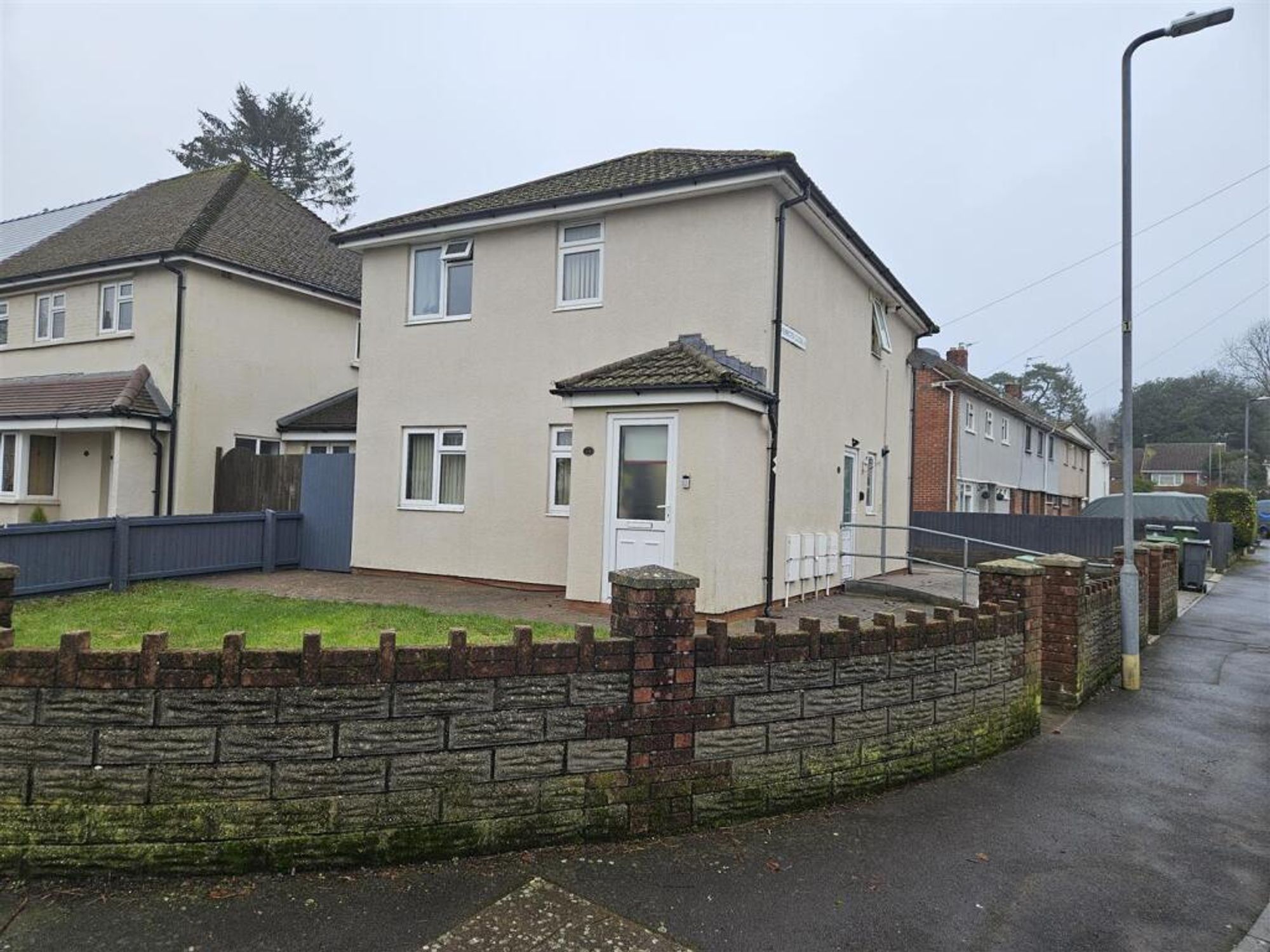 2 bedroom Flat share To Let