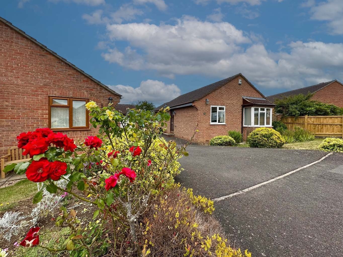 2 bedroom Detached bungalow Let
