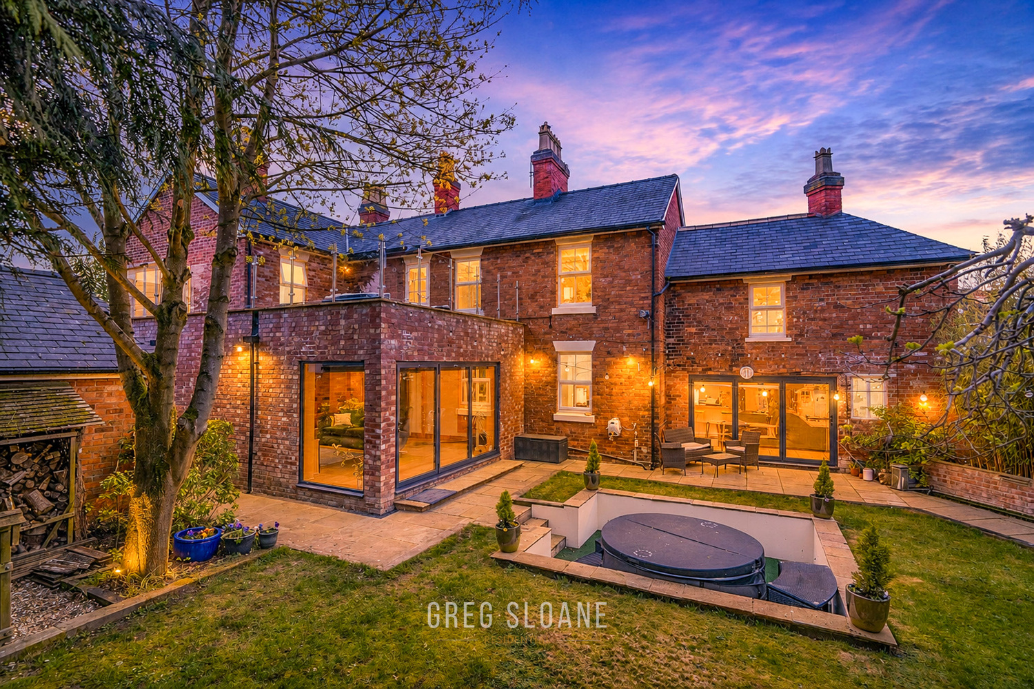 5 bedroom Detached house For Sale