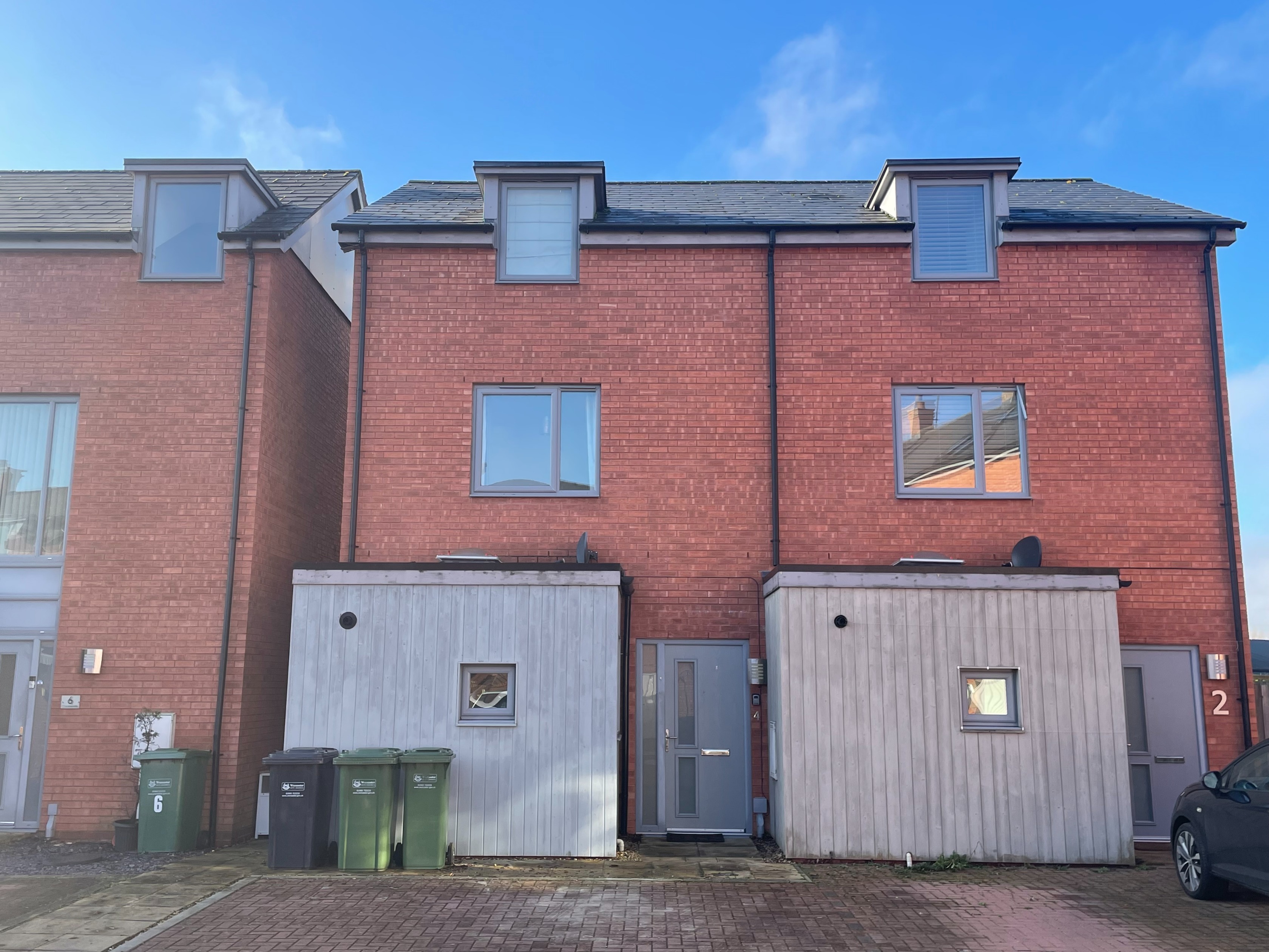 3 bedroom Town house To Let