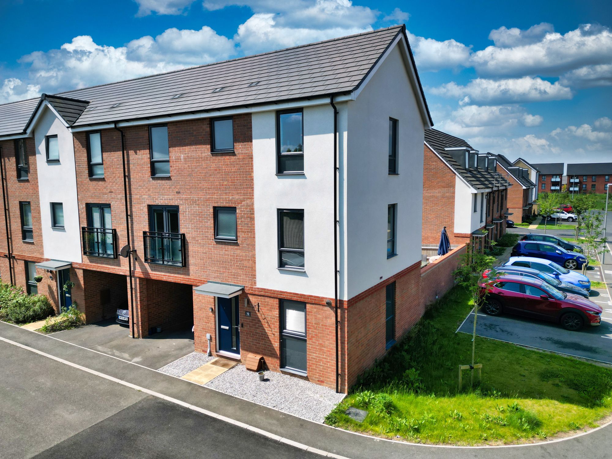 5 bedroom End of terrace house For Sale